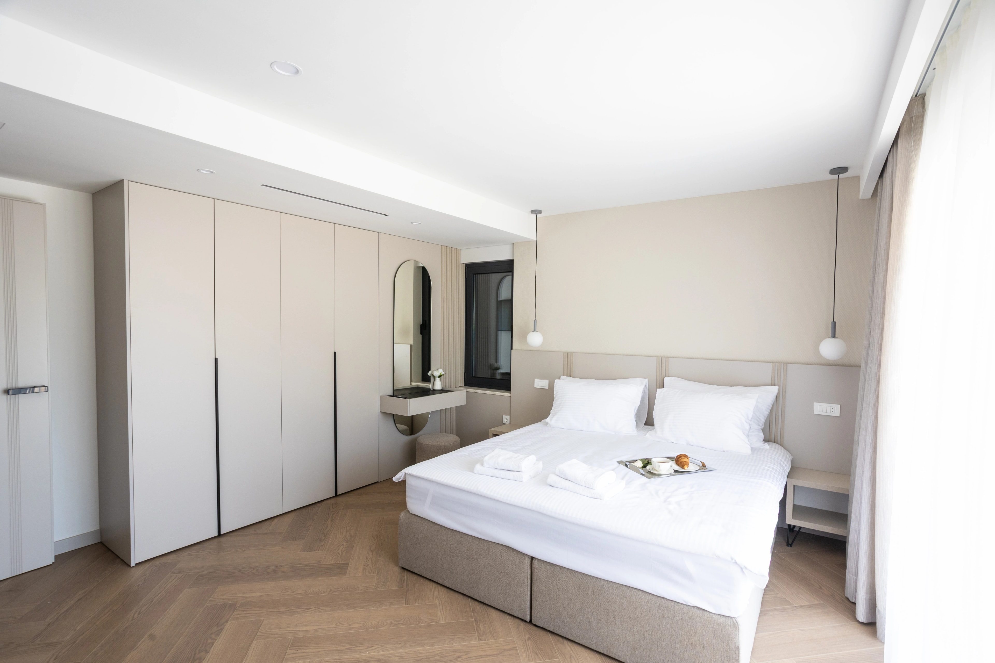 Master suite 1