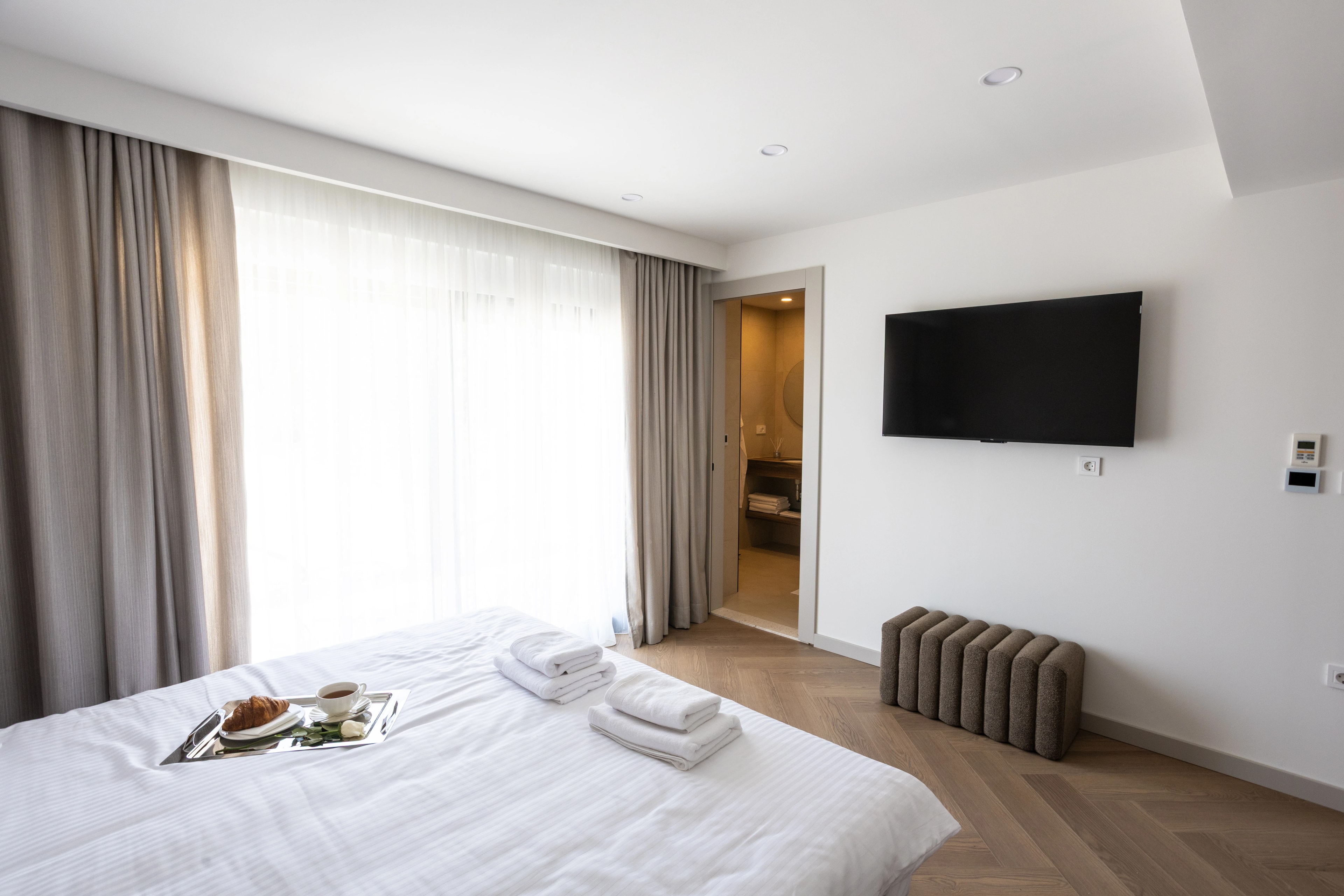 Master suite 2